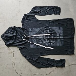 Black lightweight t-shirt hoodie Maurices medium